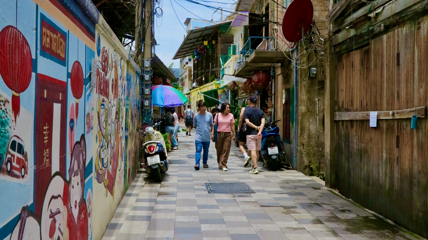 Song Wat & Talat Noi: Hidden Cafes & Heritage Alleys